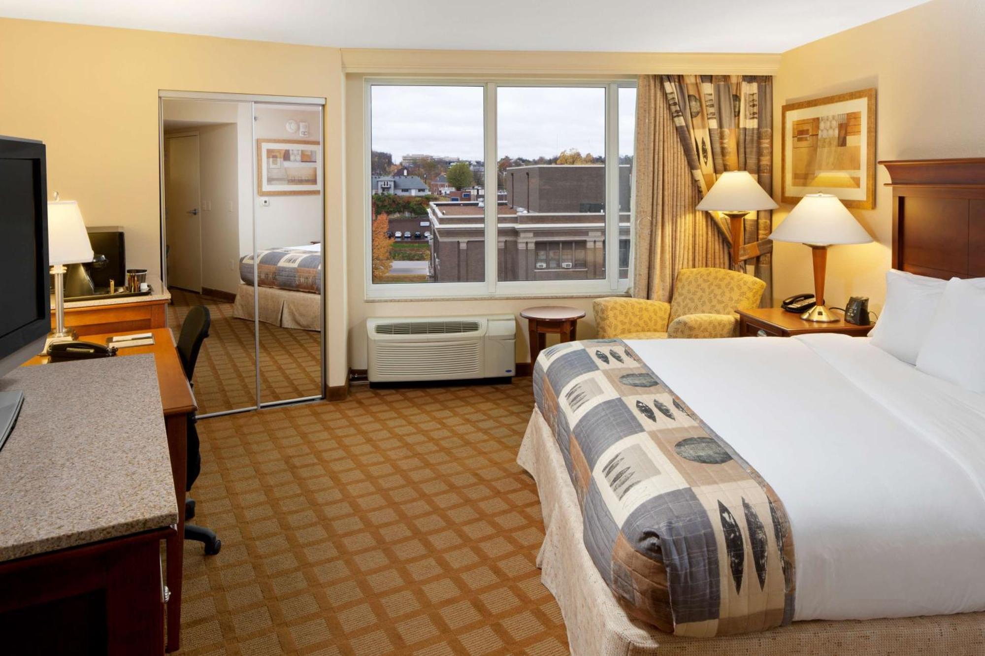 Doubletree By Hilton Jefferson City Ngoại thất bức ảnh