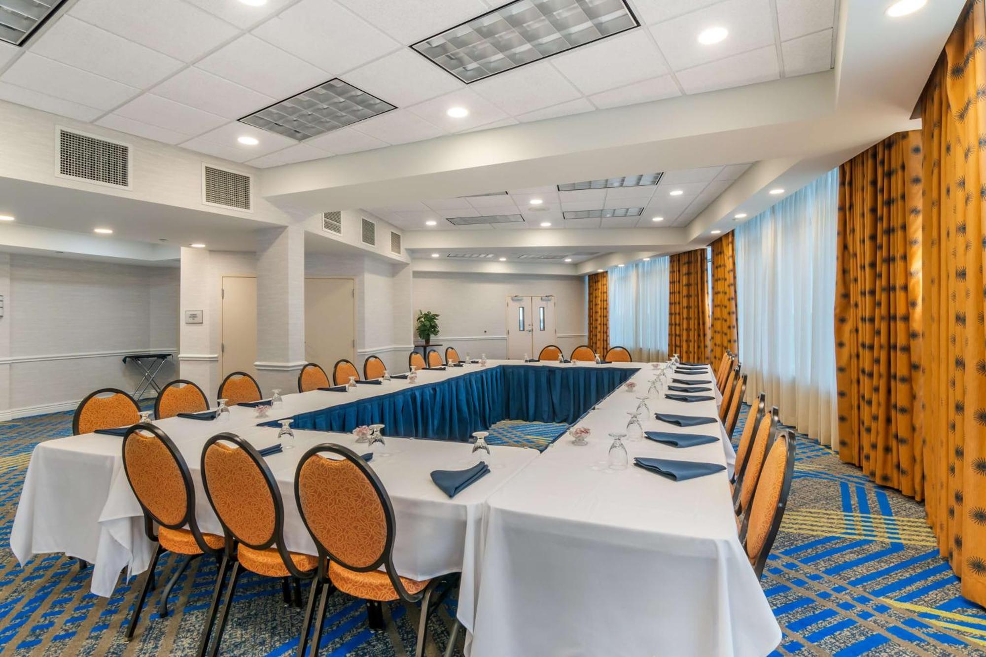 Doubletree By Hilton Jefferson City Ngoại thất bức ảnh
