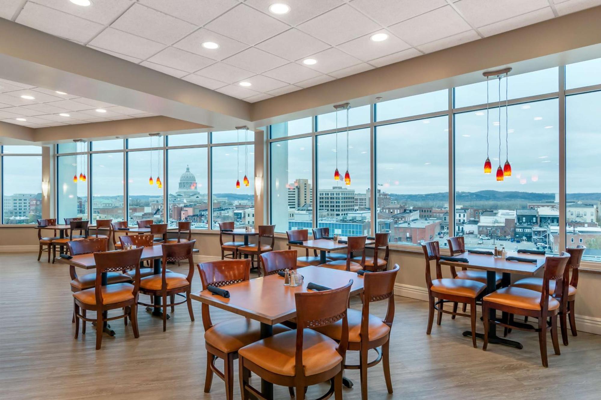 Doubletree By Hilton Jefferson City Ngoại thất bức ảnh